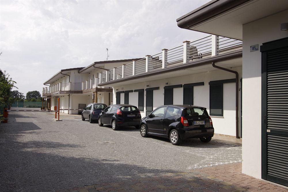 Hotel Paradise Airport Forli Exterior photo